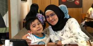 Jelang Idul Fitri, Intan Nuraini Siapkan Baju untuk Anak