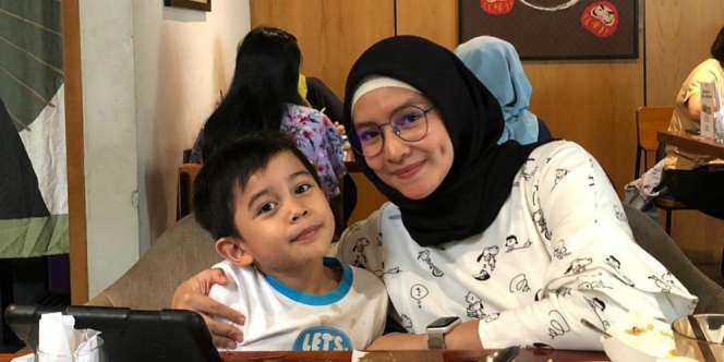 Jelang Idul Fitri, Intan Nuraini Siapkan Baju untuk Anak