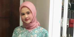 Cut Meyriska Dapat Kado Istimewa dari Roger Danuarta