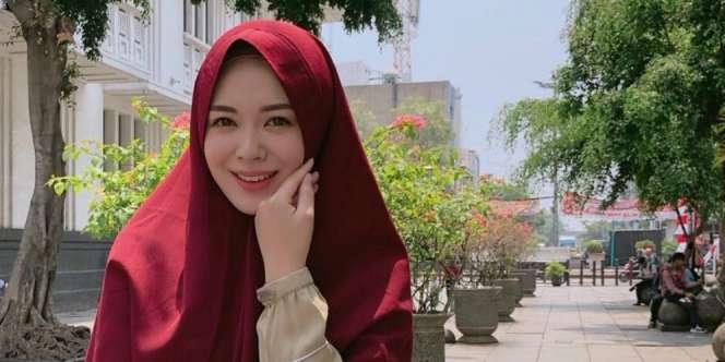 10 Cara Merawat Wajah Tampak Glowing seperti Artis Korea