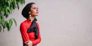 Tips Tampil Berkilau dengan Makeup atau Outfit