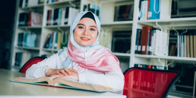 Tips Menjaga Kebugaran Saat Duduk di Meja Kerja Seharian