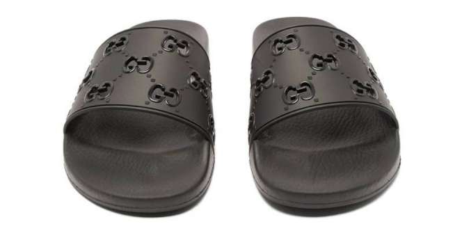 Santai Tapi Berkelas, Sandal Karet Gucci Jadi Pilihan