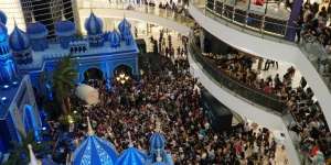 Midnight Sale, dari Dongkrak Pengunjung Sampai Hadiah Umroh