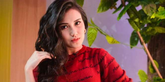 Ayu Ting Ting Bikin Pangling Pakai Kaftan Rancangan Bella Shofie