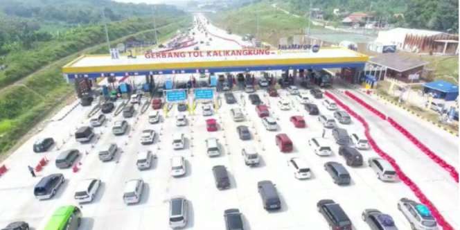 Tol Trans Jawa Ramai Pemudik