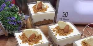 Dessert Box Cheesecake Lezat ala Sofia Cakery