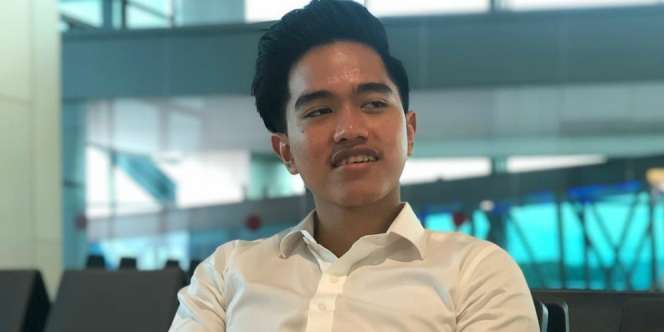 Disindir Netizen, Kaesang Akhirnya Beli Celana Bahan