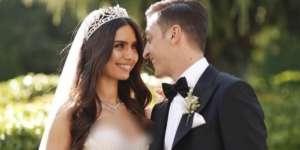 Sosok Amine Gulse, Mantan Miss Turki yang Dinikahi Mesut Ozil