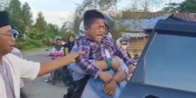 Ogah Diajak Mudik karena di Kampung Tak Ada Internet, Bocah Ini Nangis Kejer