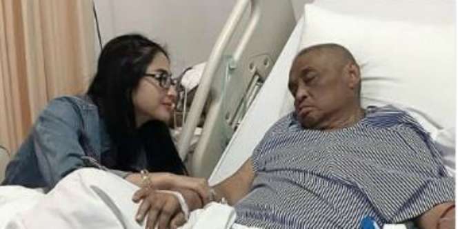 Innalillahi... Dewi Perssik Berduka