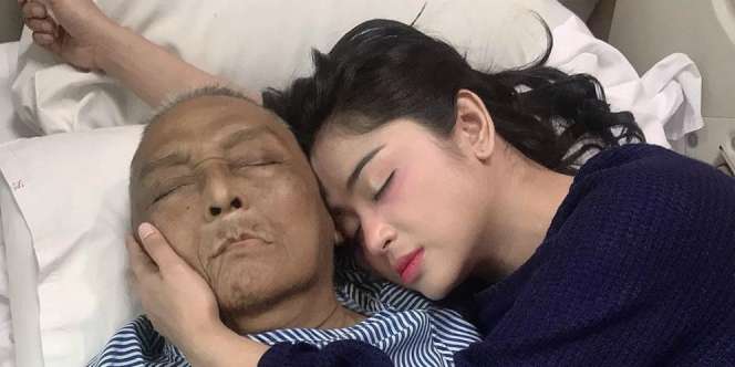 Pesan Terakhir Ayah Dewi Perssik Sebelum Meninggal