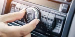 Pernah Pada Masanya Pasang Radio di Mobil Bisa Ditilang