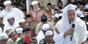 Masya Allah, Ini yang Dilakuan Habib Luthfi Saban Malam Takbiran
