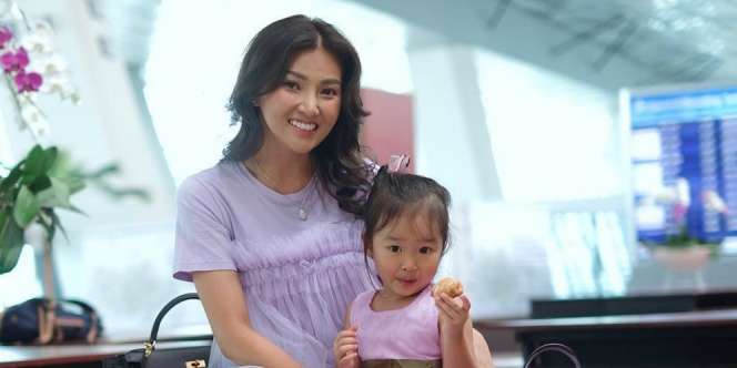 Masih 3 Tahun, Putri Sarwendah Modis dengan Fashion Branded