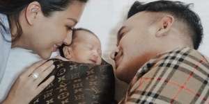 Mata Putri ke Dua Ruben Onsu Jadi Sorotan