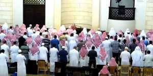 Detik-detik Imam Tarawih Mundur Diganti Makmum di Masjid Saudi