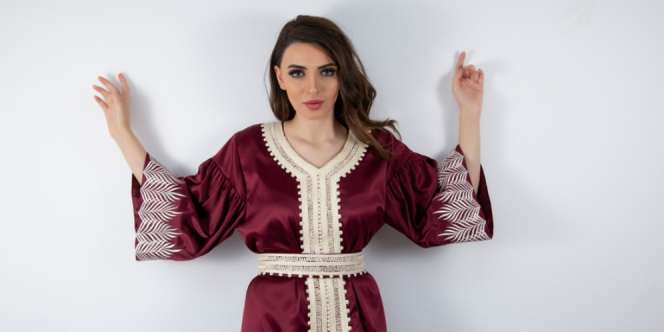 Tampil Stylish Saat Musim Panas dengan Kaftan