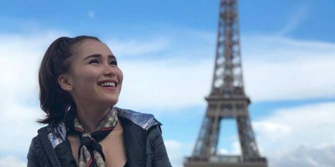 Cantiknya Ayu Ting Ting Liburan di Paris