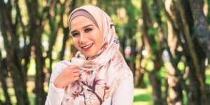 Tampil Fresh dengan Tren Makeup Musim Panas