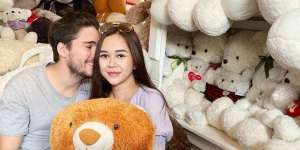 Luapan Syukur Aura Kasih Usai Lahirkan Anak Pertama