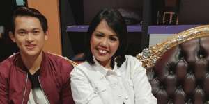 Irfan Sbastian dan Kekasih Kabur Lihat Elly Sugigi