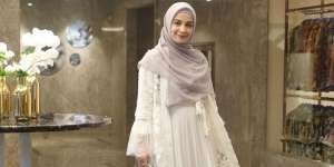 Tampilan Shireen Sungkar di Lamaran Jedar-Richard, Anggun Banget!