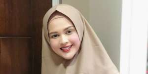 Cantiknya Cut Meyriska dalam Polesan Makeup Living Color