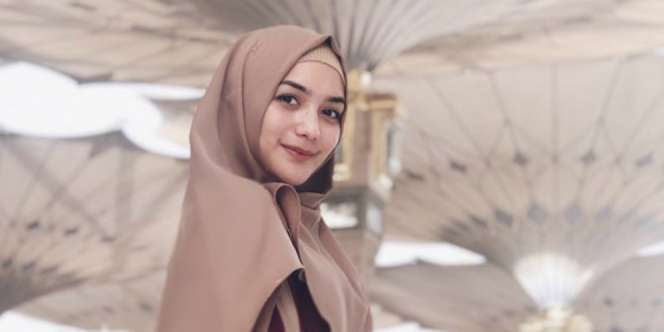 Belum Lama Berhijab, Citra Kirana Sudah Modis