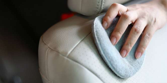 Cara Merawat Jok Mobil Berbahan Fabric atau Kain Berserat