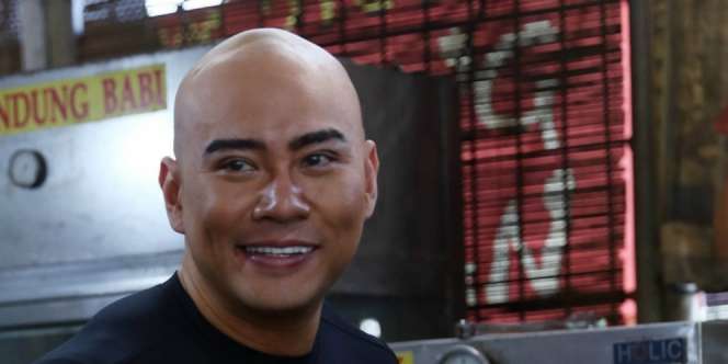 Deddy Corbuzier Grogi Saat Pertama Kali Sholat Berjemaah