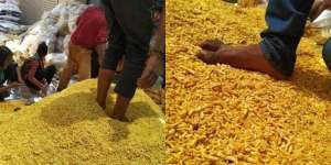 Viral Foto Pengemasan Snack, Berserakan di Lantai dan Diinjak Pegawai