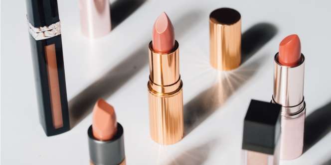 6 Lipstik Nude yang Cocok untuk Si Kulit Gelap