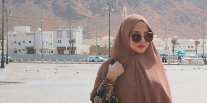 Gaya Santun Thya Sethya, Gadis MMA yang Kini Berhijab