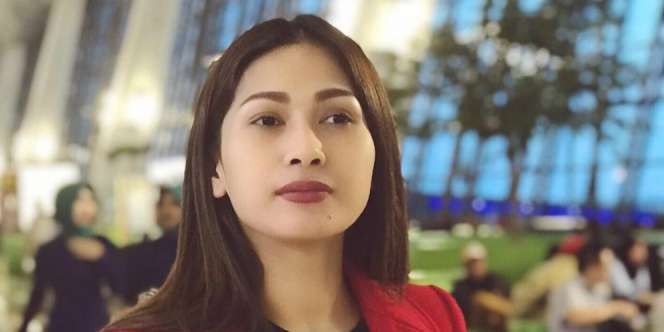 Tata Janeeta dan Mehdi Zati Resmi Bercerai