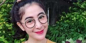 Sejak Dinikahi Polisi, Penampilan Uut Permatasari Makin Cantik