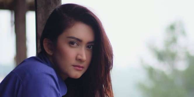 Nafa Urbach: Hah, Zack Lee Pacaran Sama Manohara?