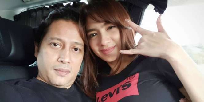 Unggah Foto Hati yang Terbelah, Angel Karamoy dan Jose Poernomo Putus?