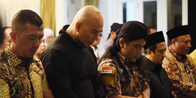 Deddy Corbuzier Jalani Sholat Jumat Perdana: Lebih Deg-degan dari Malam Pertama