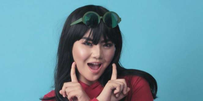 Penampilan Rosa Meldianti Bikin Pangling, Benda Kecil di Hidung Bikin Buyar