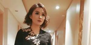 Lama Tak Muncul, Gaya Dara The Virgin Bikin Pangling