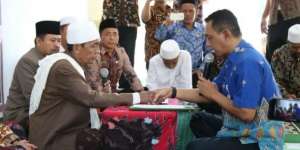 Sering dengar Lantunan Alquran, Pejabat Ini Masuk Islam