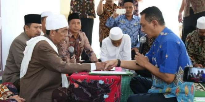 Sering dengar Lantunan Alquran, Pejabat Ini Masuk Islam
