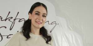 Pesta Bareng Ibu Faisal Nasimuddin, Luna Maya Tenteng Tas Ratusan Juta