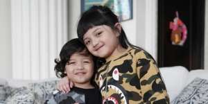 Gaya Hypebeast Arsy dan Arsya Hermansyah, Intip Harganya