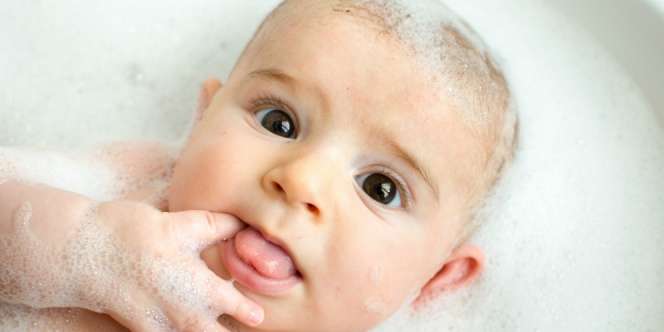 Bayi Bermain Air Liur, Ternyata Ada Manfaatnya