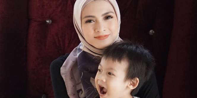 Simak Trik Donita Kenalkan Konsep Halal dan Haram Pada Buah Hatinya