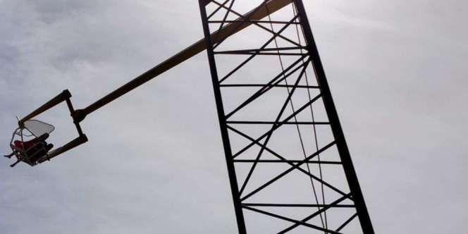 Mesin Soak, Penumpang Wahana Mainan `Tersangkut` di Ketinggian 17 Meter