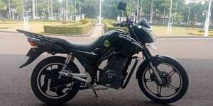Ridwan Kamil Beralih Naik Motor Listrik untuk Kendaraan Dinas