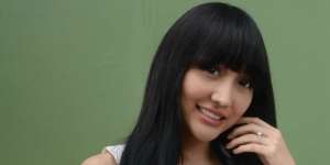 Lucinta Luna 'Kejengkang' Saat Nyanyi Lagu Blackpink